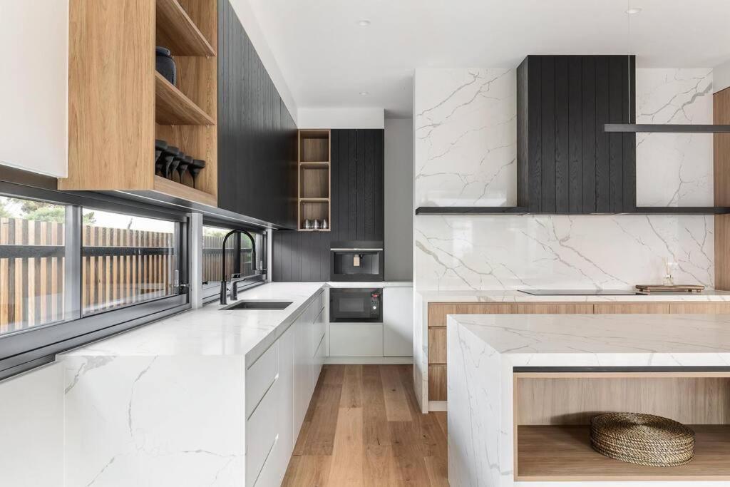 Kirks On Park - Brand New Luxury Home, Great Location Sorrento Exterior photo